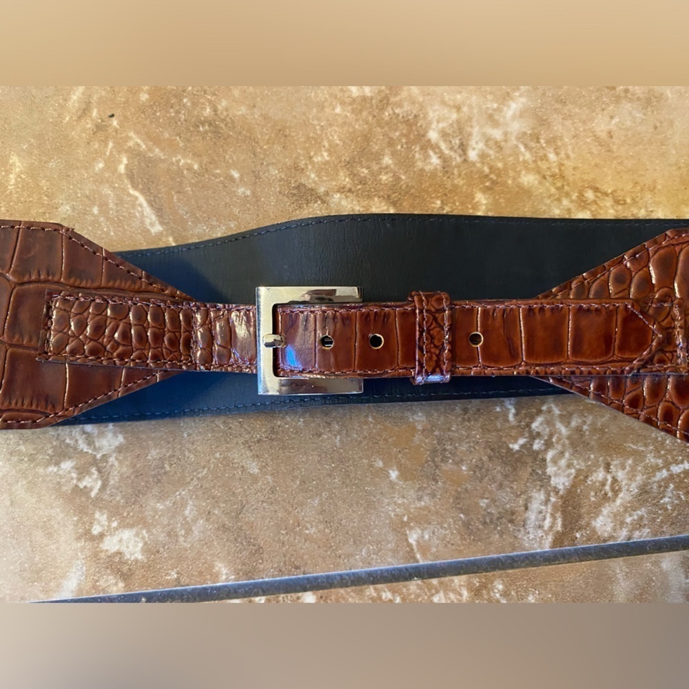 Vintage LES CREATIONS ELITE brown textured leather belt SZ 36 silver buckle Y2K - Picture 2 of 15